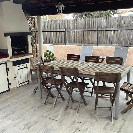 Апартаменты Sur Le Quai De Port *